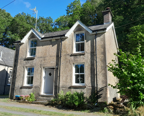 The hut and cottage